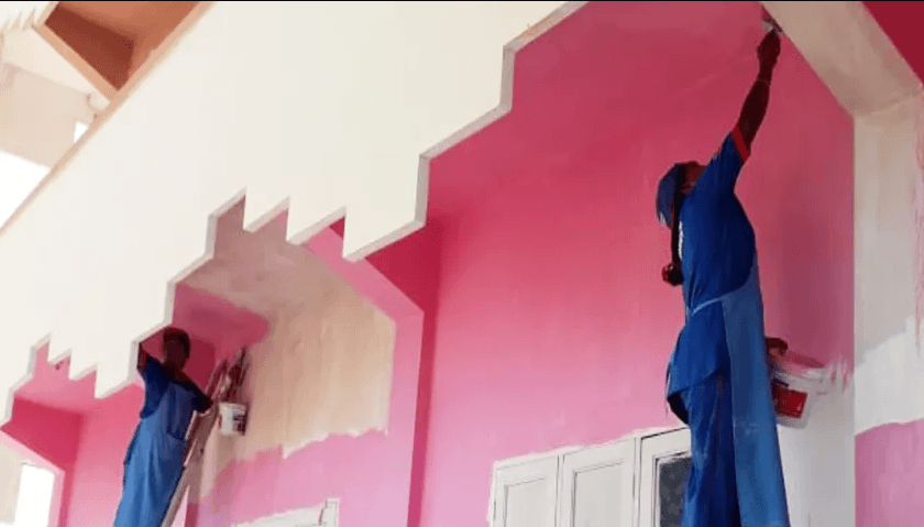 The n’Shakti program teaches painting skills to women in impoverished regions