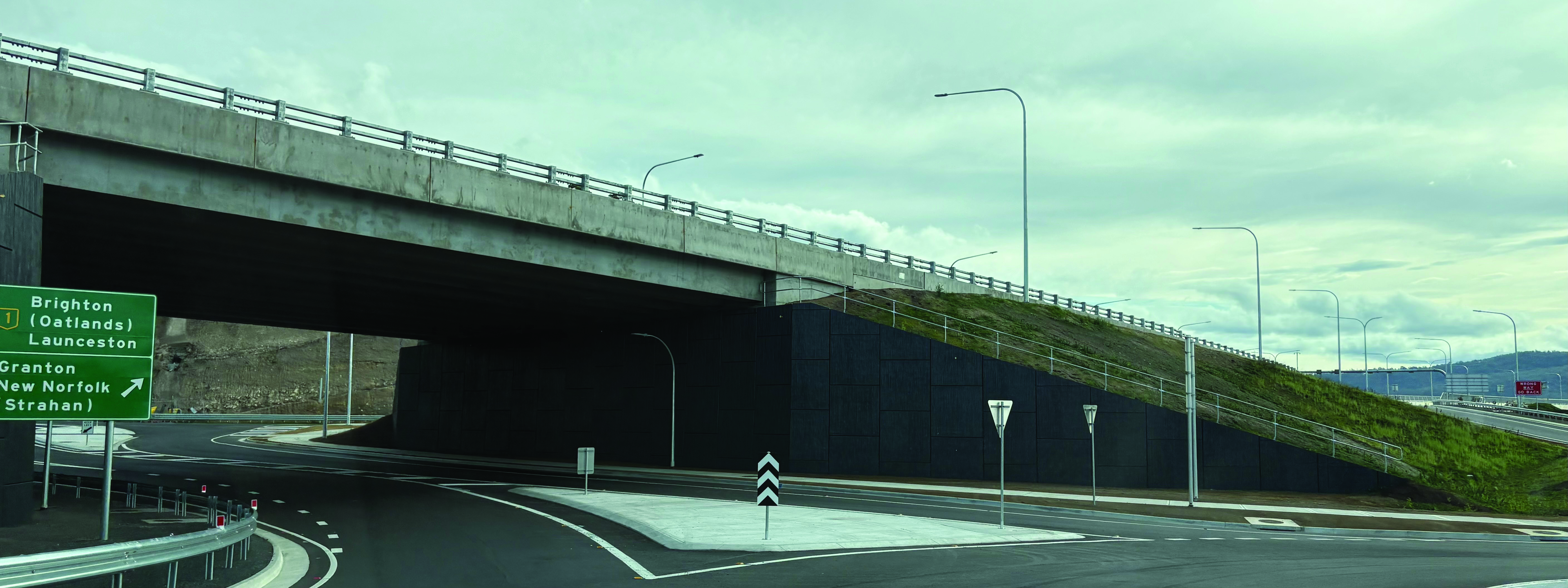 Bridgewater Bridge protected by Dulux Protective Coatings