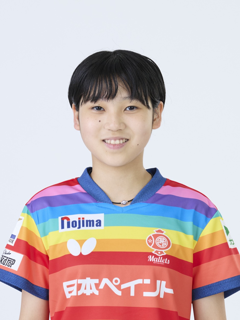 新谷真奈バストアップ写真.JPG